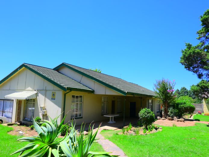 2 x HOUSES • BUSINESS RIGHTS • OPP GENERAL DEALER • FULLY LET • PREPAID POWER • URGENT DISPOSAL