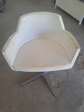 Swivel dining chairs white