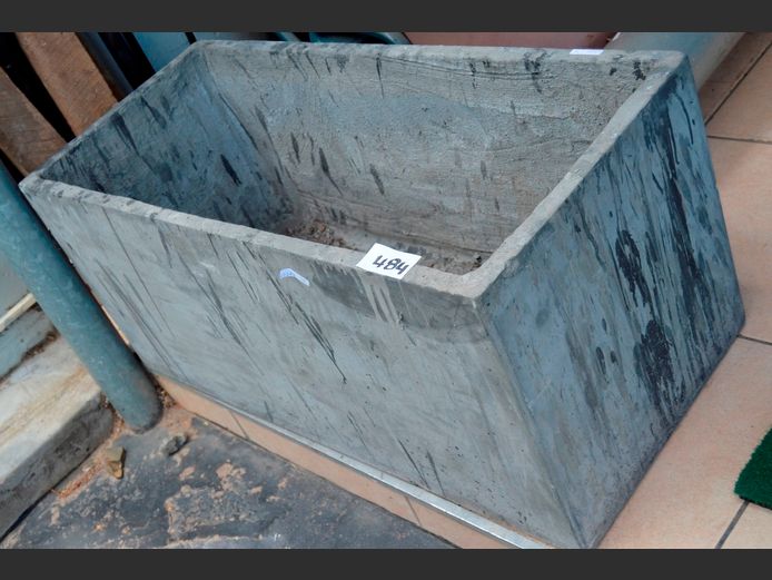 RECTANGULAR CONCRETE PLANTER, 100 x 45 x 46cm