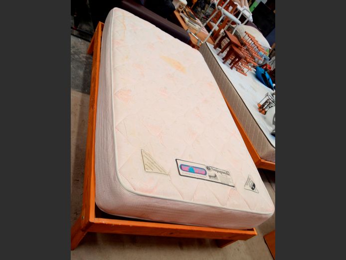 ¾  PINE DIVAN WITH REST ASSURED MATTRESS [Mattress needs a clean]