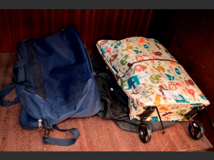 SHOPPING TROLLEY & TOGBAG