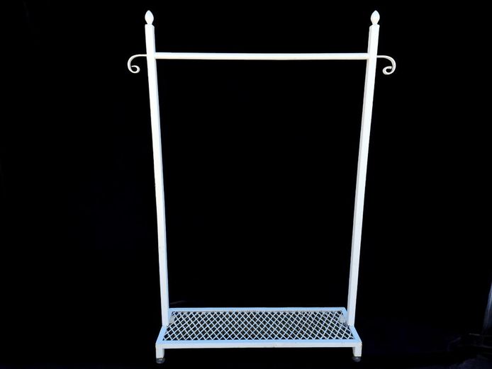 White Wrought Iron/Metal Clothes Rail