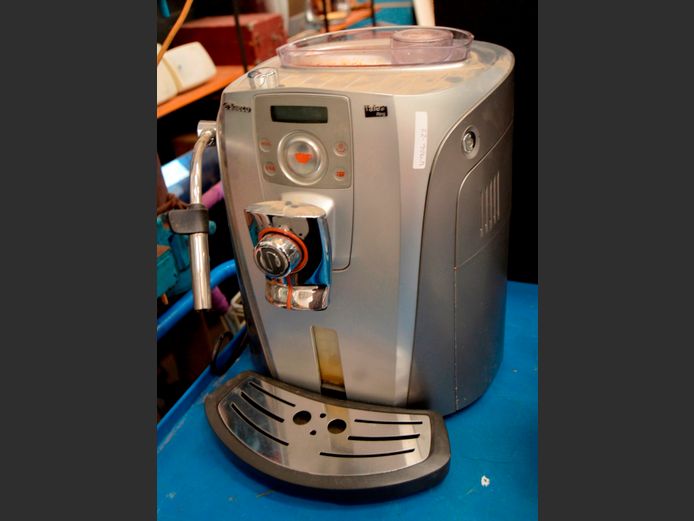 SAECO TELCA RING COFFEE MACHINE [Switches on, untested further, cover needed to grinder]