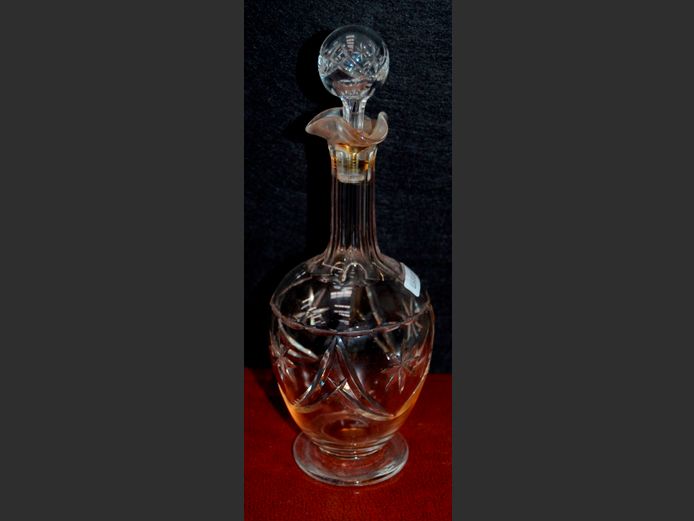 CRYSTAL DECANTER WITH STOPPER, 27cm High