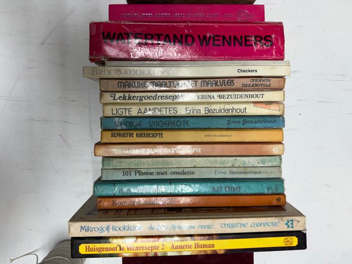 Set of cookbooks (1) 