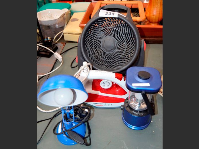 SALTON FAN HEATER, MELLERWARE IRON, DESK LAMP, etc [Switch on] [12,16]