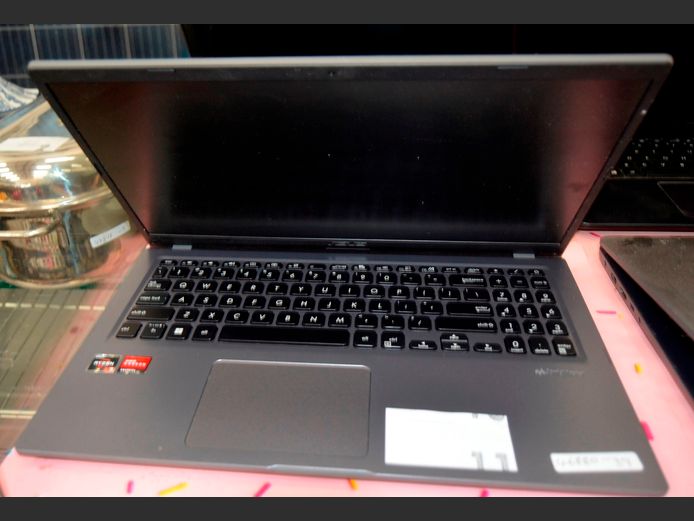 ASUS SONIC MASTER LAPTOP WITH RYZEN 3 & RADEON GRAPHICS [Untested, no charger]