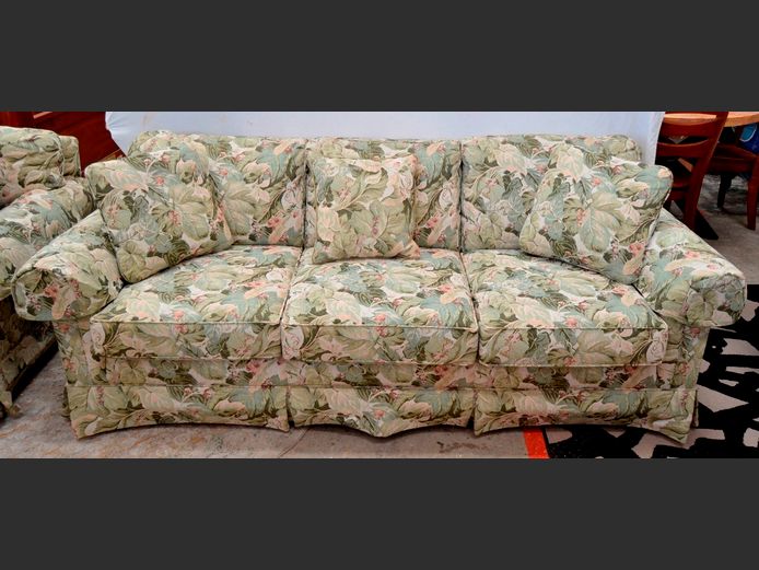 SHERRILL DAYTON'S HUDSON'S GREEN & BEIGE FLORAL UPHOLSTERED 3-SEATER OVERSIZED COUCH WITH SCATTER CUSHIONS, 220 x 90cm