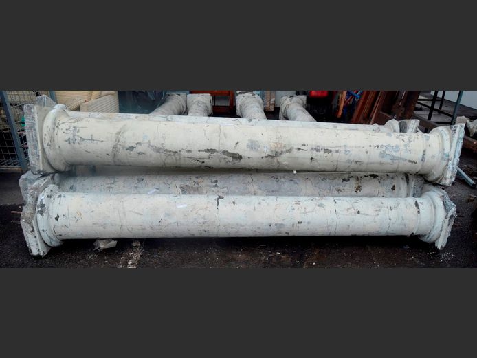LOT OF 3: CONCRETE COLUMNS, 211cm High [72,72A,72C]