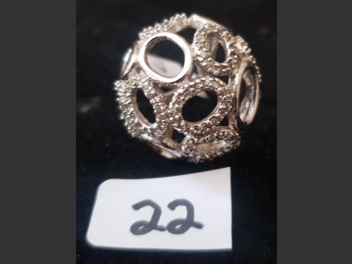 SILVER DRESS RING WITH CLEAR STONES