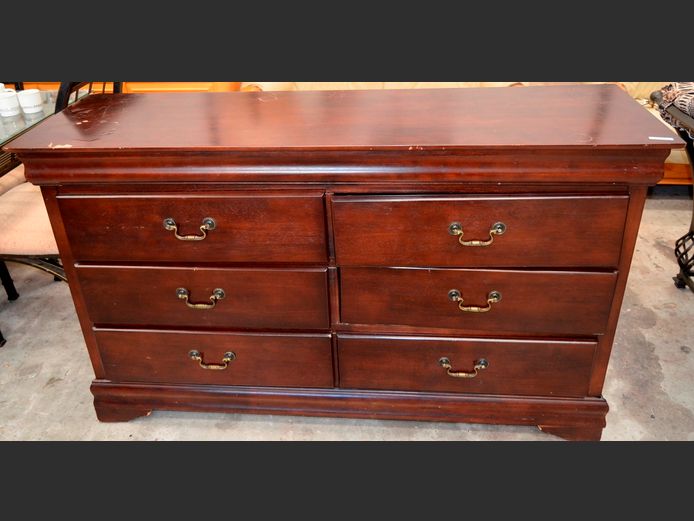 MAHOGANY 6-DRAWER CHEST OF DRAWERS, 152 x 45 x 90cm [Top scratched] [#: 424319498]