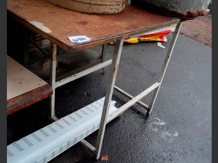 METAL FRAMED TABLE WITH SUPAWOOD TOP, 125 x 60 x 88cm