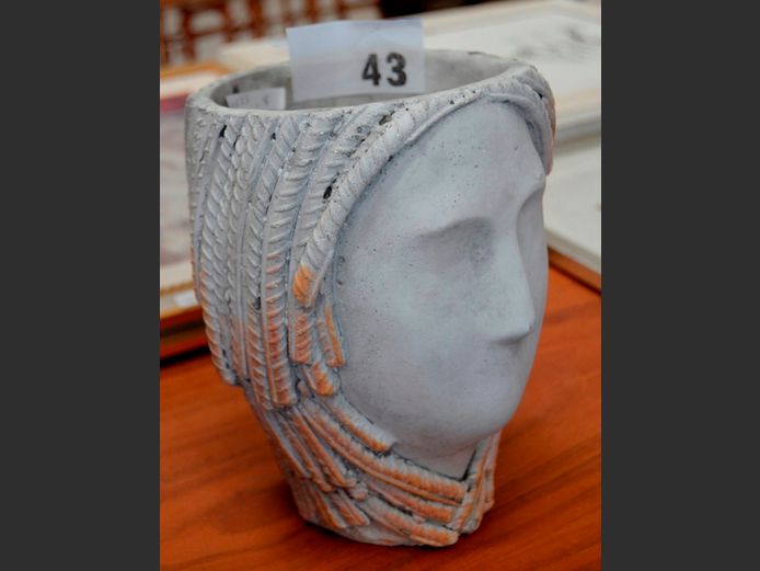 CONCRETE "ELEGANT LADY" PLANTER, 18 x 16 x 21.5cm