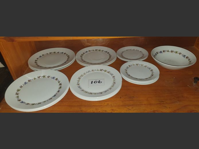 J & G MEAKIN "WOODLAND" DINNER PLATES, SIDE PLATES & A BOWL