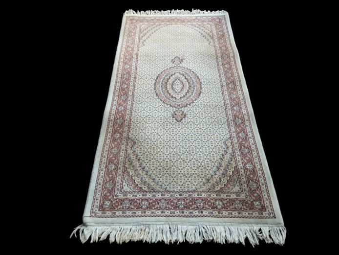 Iranian Persian Style Cream & Rose Medallion Carpet (203 x 100 cm)