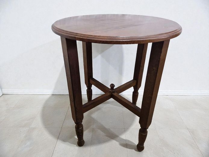 Vintage English Counry Cricket Table