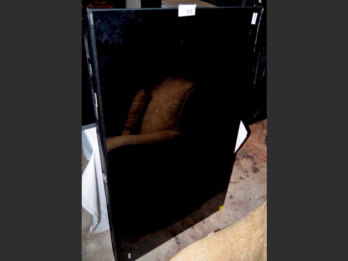 HISENSE 58" L.E.D. TV [Switches on, untested further, screen cracked] ### LICENCE PLEASE ###