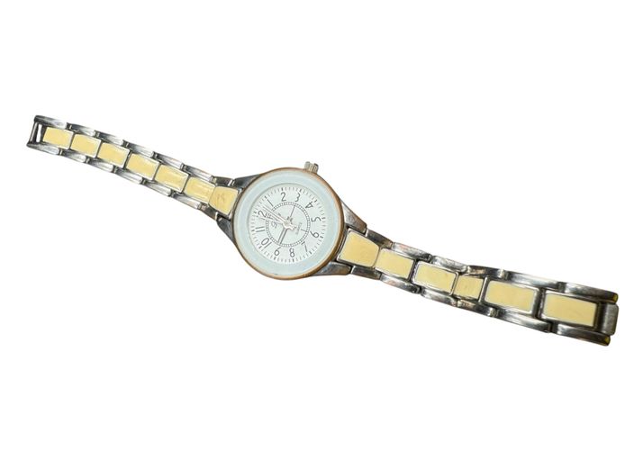 Vintage Diva Ladies Two-Tone Link Bracelet Watch – Cream Enamel Inlays, High-Quality Movement