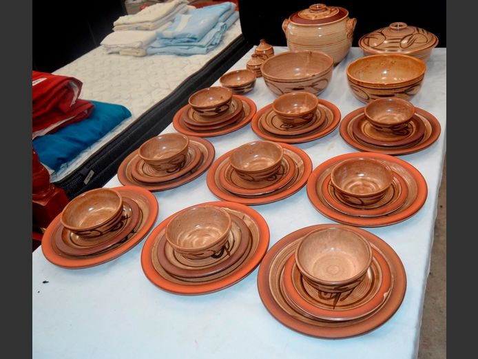 BROWN STONEWARE 36-PIECE PART DINNER SERVICE