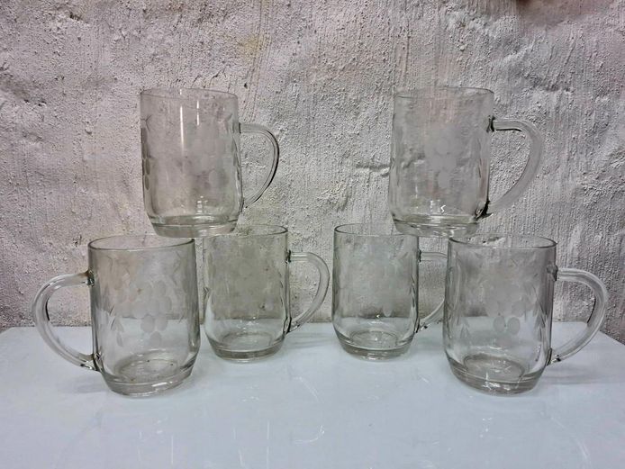 Set of 6 Vintage Clear Glass Tankards with Grape & Vine Pattern