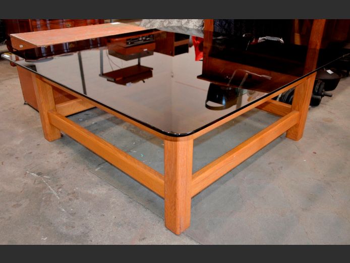 SMOKED GLASS & OAK COFFEE TABLE, 120 x 117 x 46cm