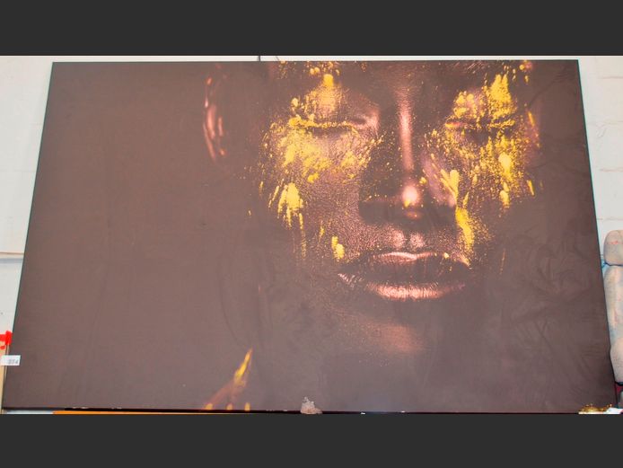 LARGE UNFRAMED PRINT ON CANVAS "AFRICAN LADY", 220 x 147cm