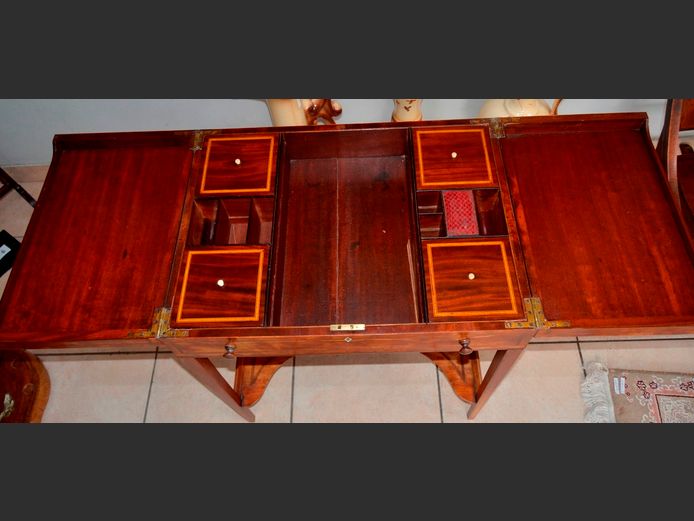 SHERATON WALNUT INLAID DESK, 65 x 48 x 79cm [In need of TLC]