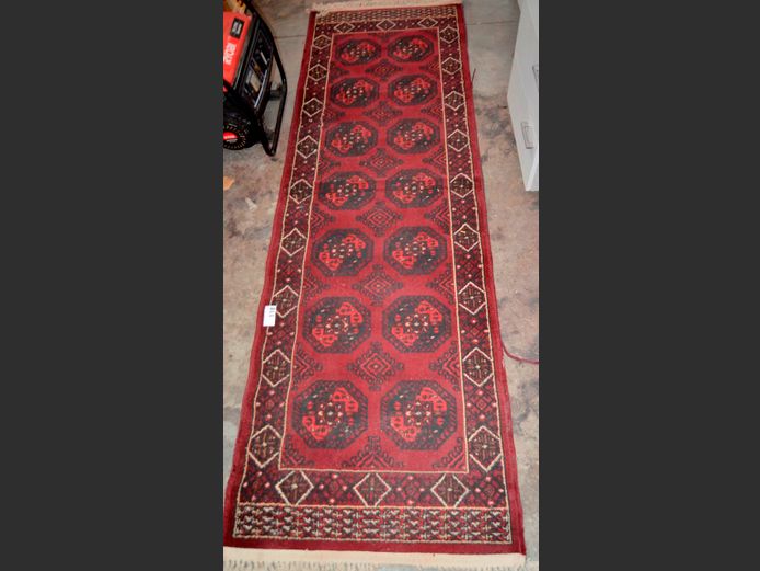 BLACK & RED RUNNER, 250 x 80cm [Needs a clean]
