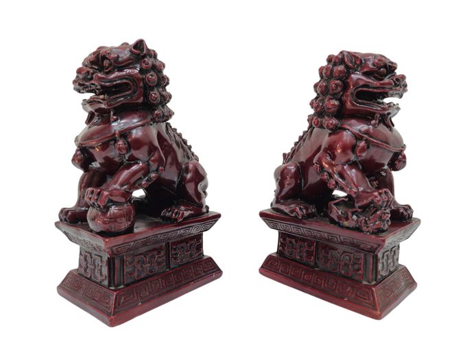 Vintage Cinnabar-Red Resin Chinese Foo Dog Bookends / Statues