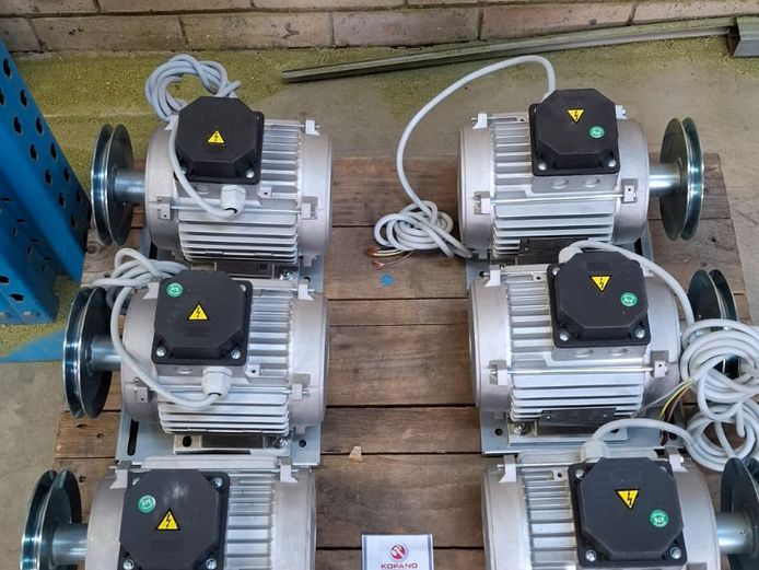 Electric motors: 1.5 HP x 6