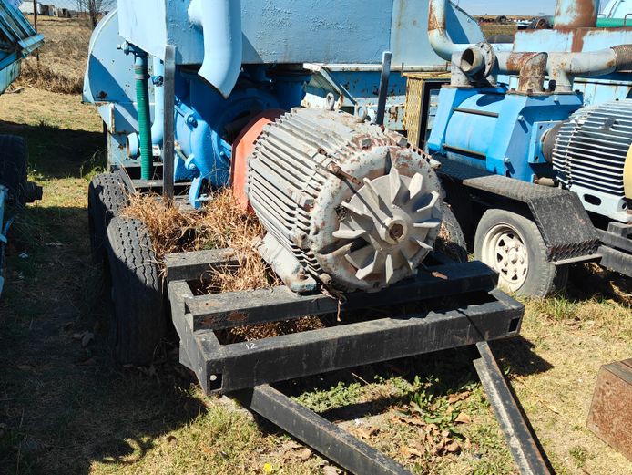 ELECTRICAL VACUUM UNIT (90kW MOTOR) - DOUBLE AXLE TRAILER