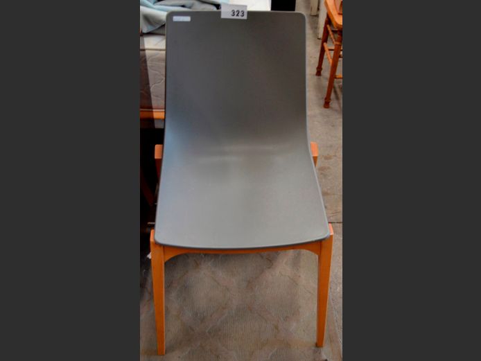 GREY CHAIR ON OAK LEGS