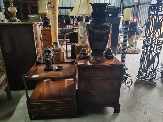 Mixed Lot – Furniture & Decorative Items (STC)