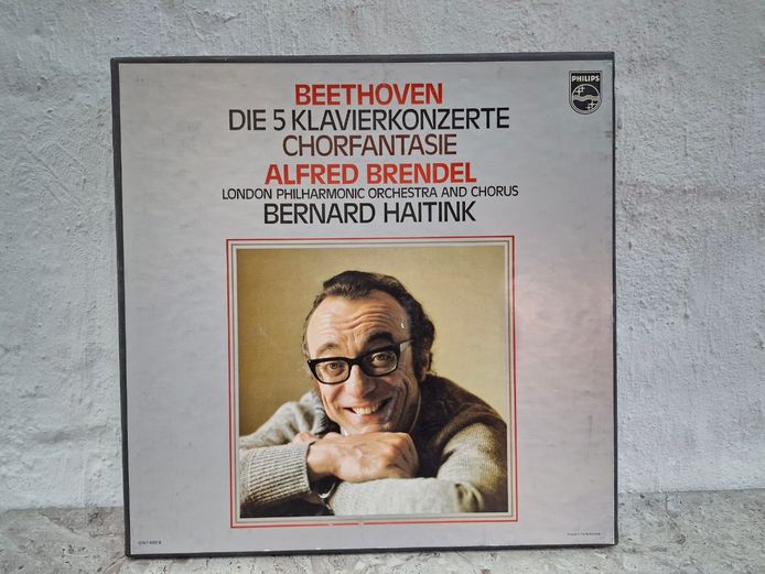 Beethoven: Die 5 Klavierkonzerte & Chorfantasie Vinyl Box Set