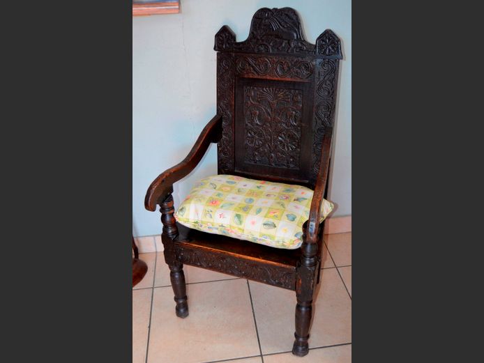 18th CENTURY OAK WAINSCOT ARMCHAIR