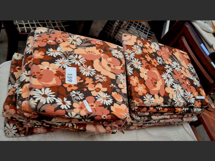 SET PATIO CHAIR CUSHIONS