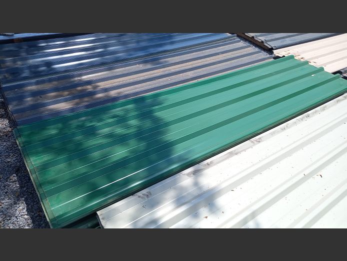 3m chromodeck widespan mixed colours green and light green sheets 0.55mm thick