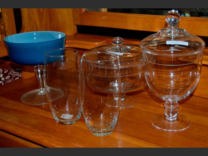 GLASS: LIDDED BOWLS, PEDESTAL BOWL, etc