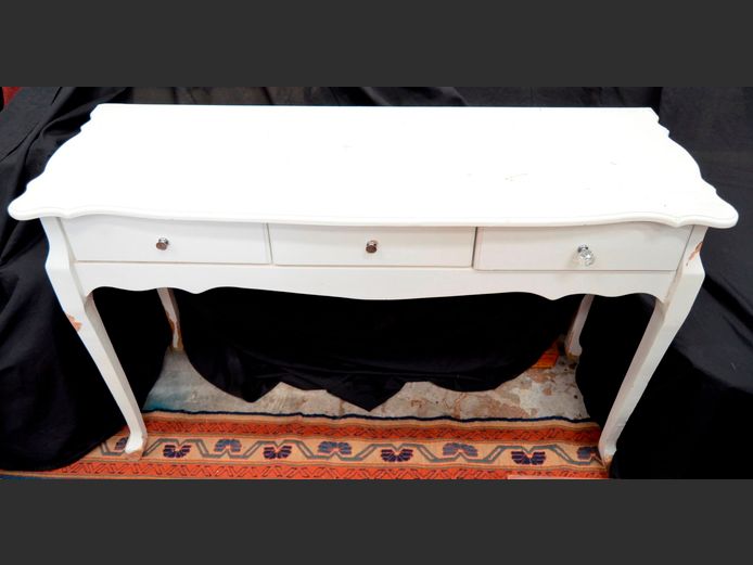 WHITE PAINTED 3-DRAWER SERVER, 130 x 45 x 81cm [Needs re-painting, 1 Leg in need of repairs]