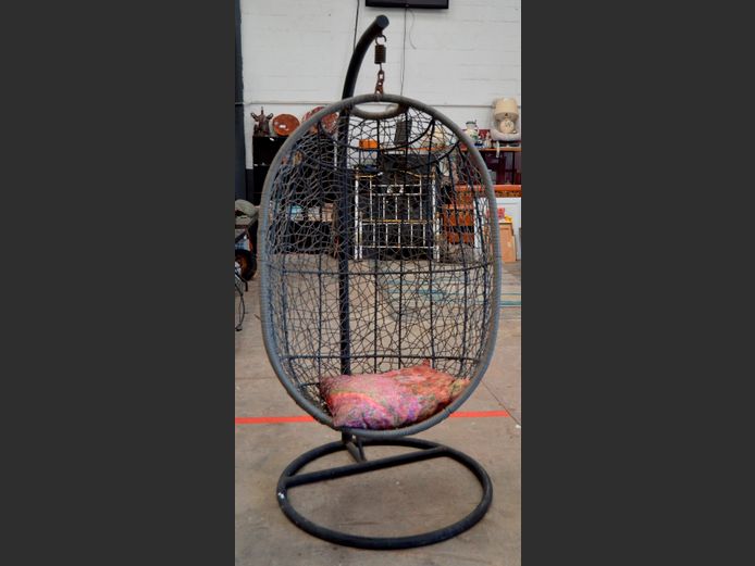 HANGING "EGG" CHAIR ON METAL STAND, 197cm High