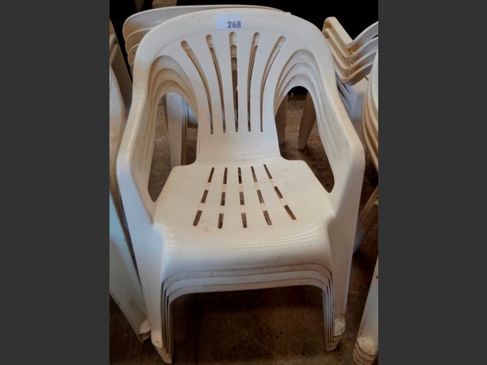 SET OF 4 WHITE PLASTIC PATIO CHAIRS