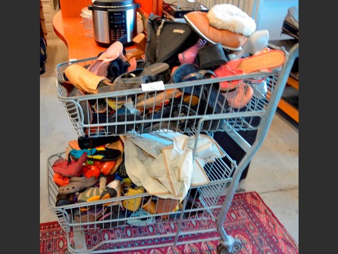 ASSORTED LADIES SHOES [Excl. Trolley]
