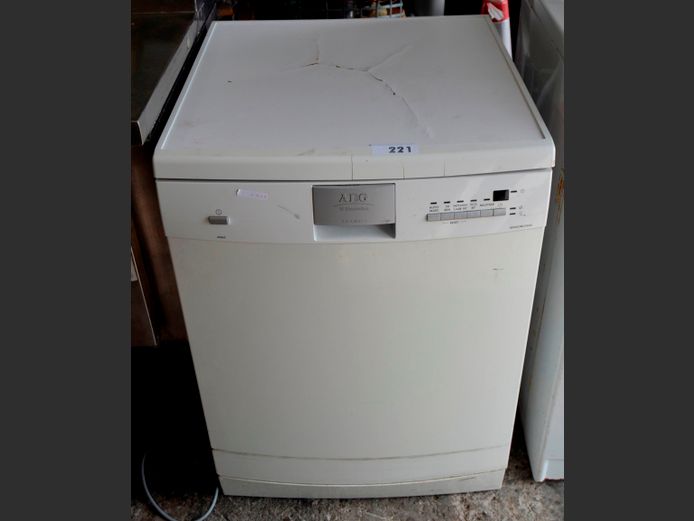 AEG FAVORIT SENSOR LOGIC DISHWASHER [Switches on, untested further]