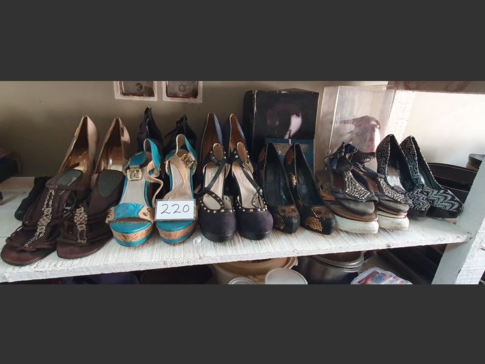 ASSORTED LADIES SHOES