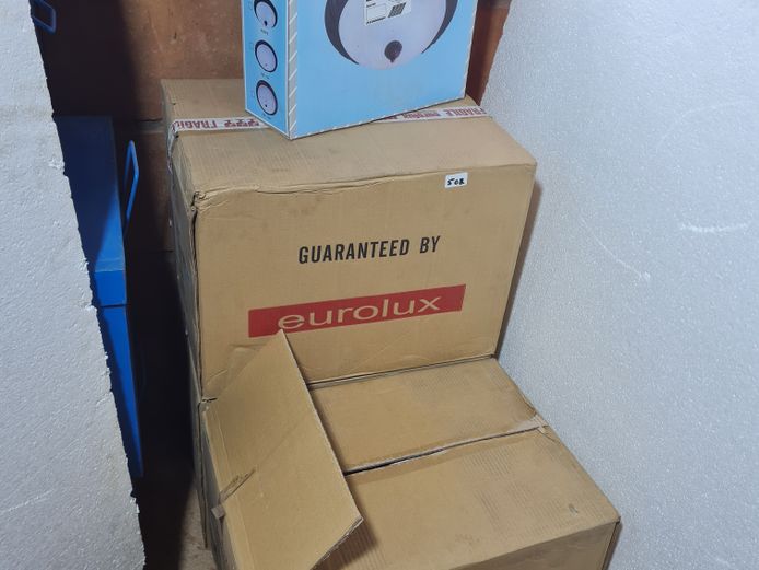 3 X BOXES CEILING LIGHTS