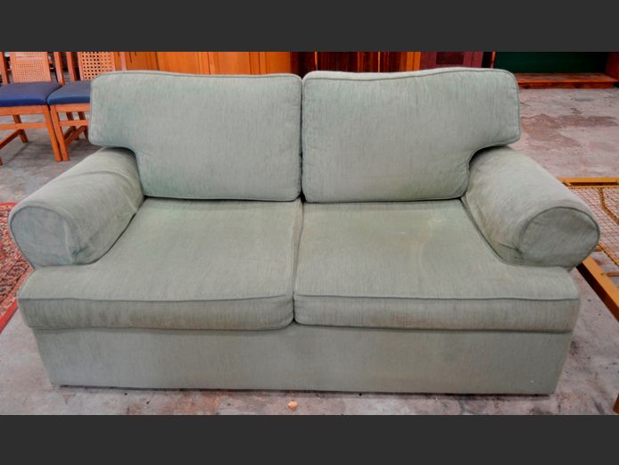 GREEN UPHOLSTERED 2-SEATER COUCH, 180 x 100cm