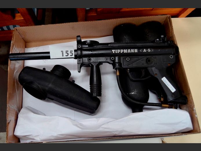 TIPPMAN A5 PAINTBALL GUN WITH CANISTERS