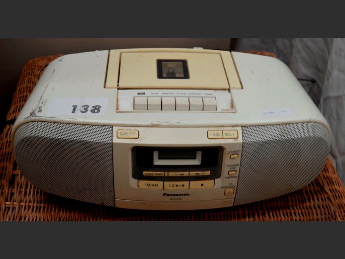 PANASONIC PORTABLE CD/RADIO/TAPE [Switches on, untested further]