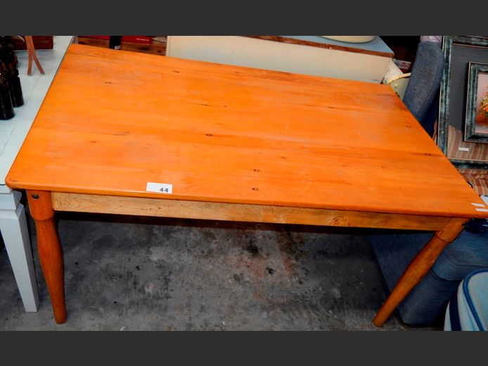 YELLOWWOOD DINING TABLE, 149 x 87 x 76cm [Scuff marks, Top splitting]