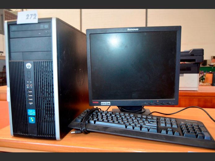HP CORE i5 DESKTOP PC WITH MONITOR & KEYBOARD [Switch on, untested further]